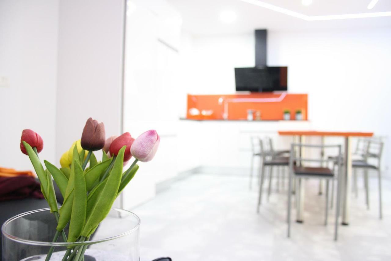 Smart Tech Plaza Flat Apartment *
